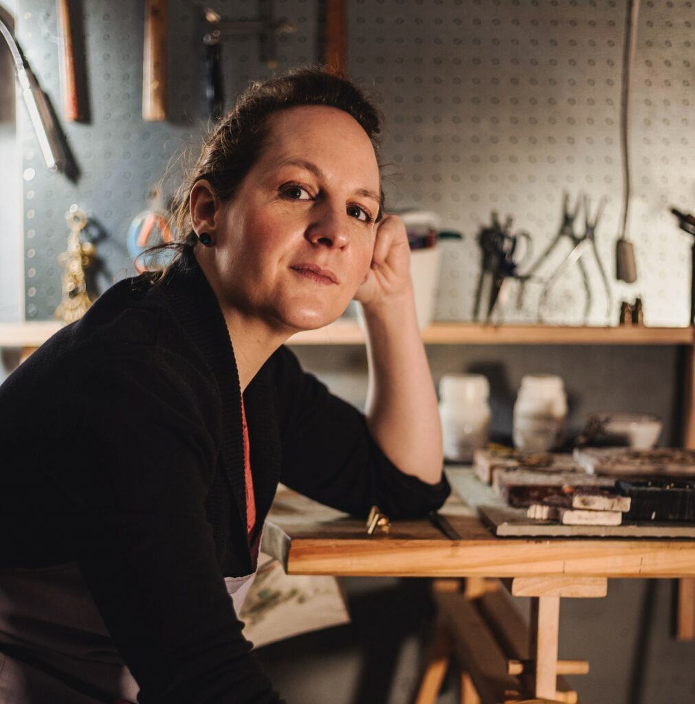 La créatrice de bijoux Alison Metté