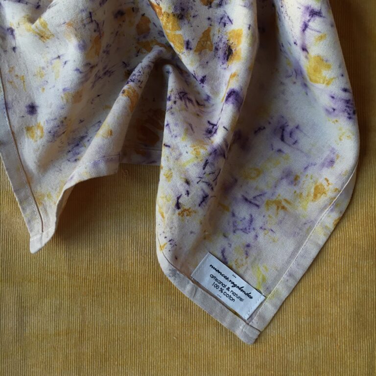 Création textile de Nuances Vagabondes, disponible à Strasbourg dans le concept store L'Écrin