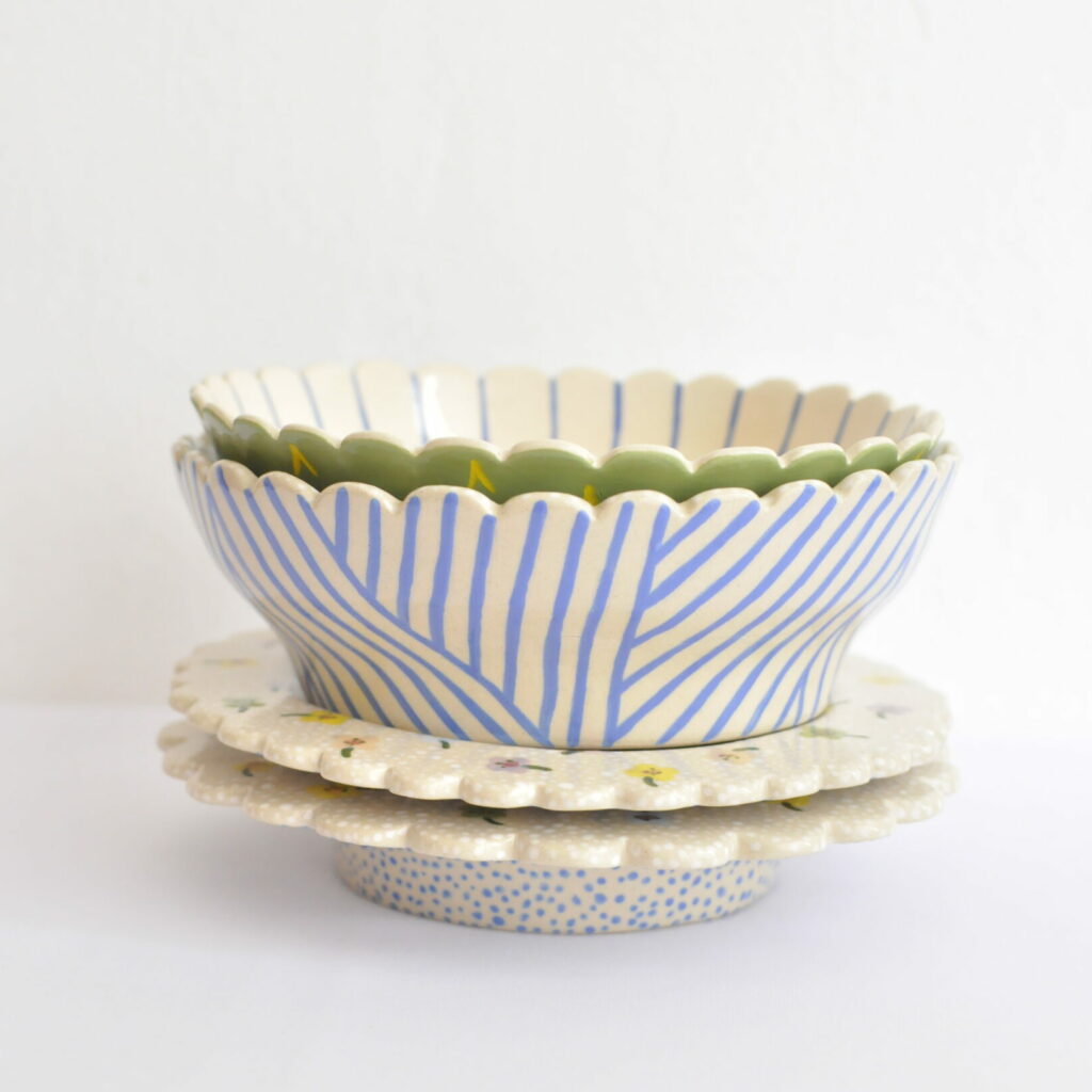 Céramiques illustrées de Nayanaï disponibles dans la boutique de créateurs strasbourgeoise L'Écrin