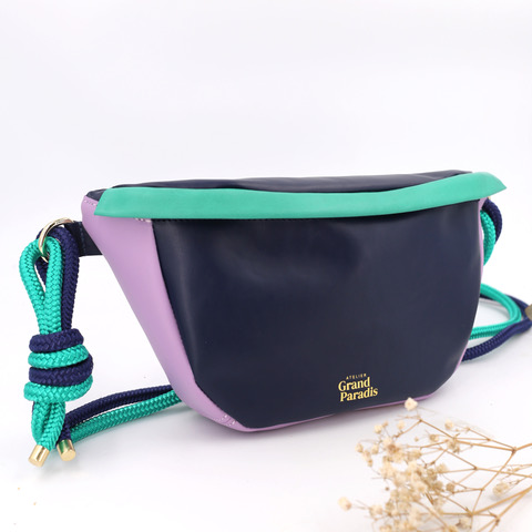 Banane en cuir de Grand Paradis, disponible au Générateur à Strasbourg