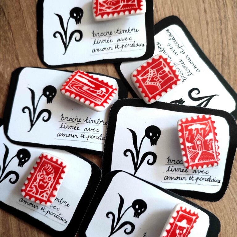 Emma Morison, broche porcelaine