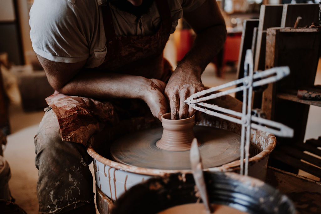 Giom Von Birgitta dans son atelier
