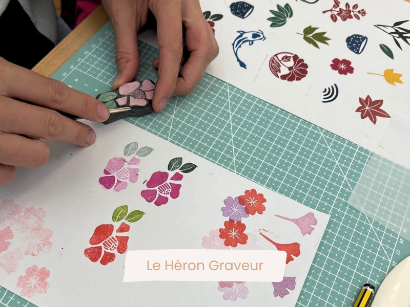 Atelier gravure de tampons à Strasbourg avec Le Héron Graveur
